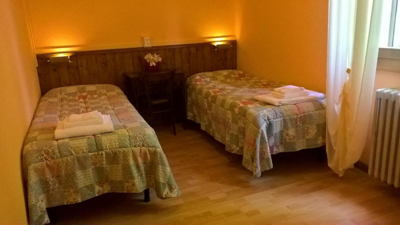 Capanna C.A.O. Hotel Brunate Exterior photo