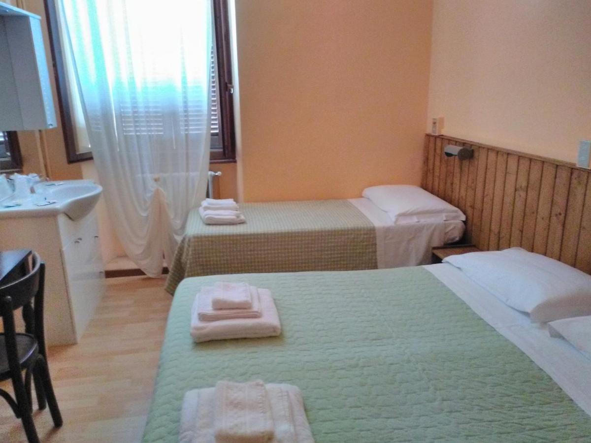 Capanna C.A.O. Hotel Brunate Exterior photo