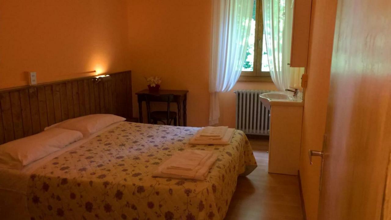 Capanna C.A.O. Hotel Brunate Exterior photo